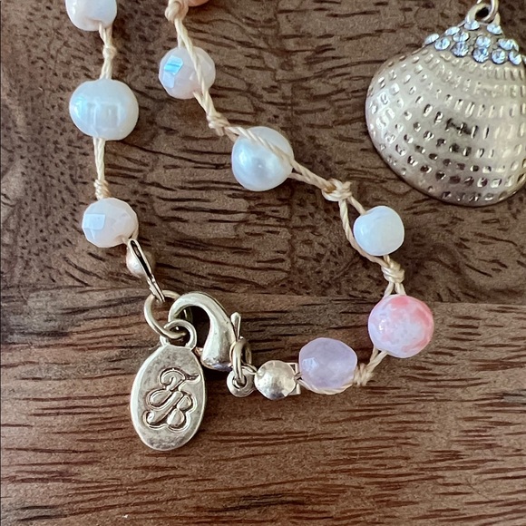 Tommy Bahama Pink and White Beaded Shell Necklace Set - Picture 4 of 8